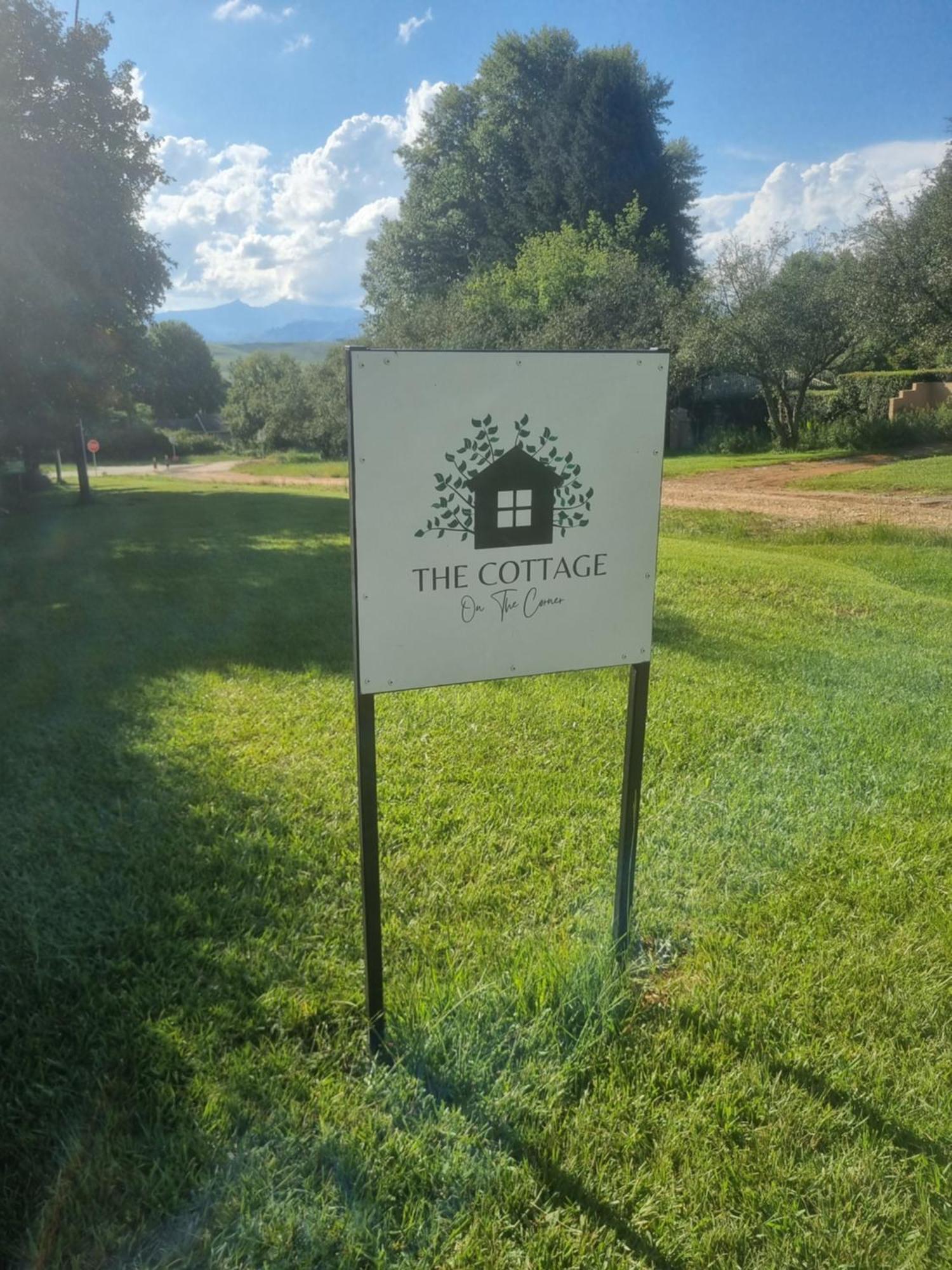 The Cottage On The Corner 海姆维尔 外观 照片